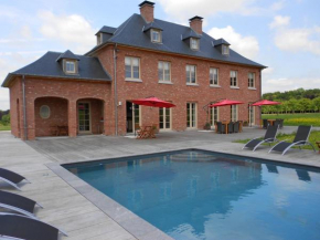 Hotels in La Bruyère